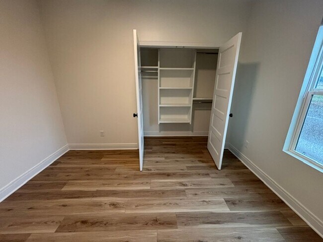 Building Photo - 5309 Rolly -