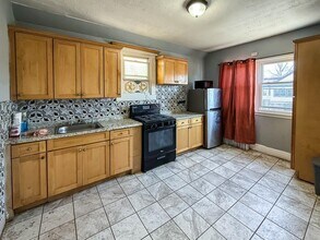 Building Photo - 341 Ave E