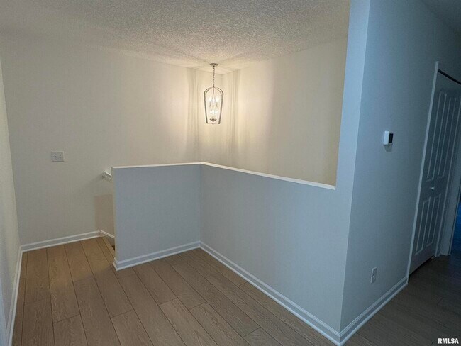 Building Photo - 5894 Butterfield Ct