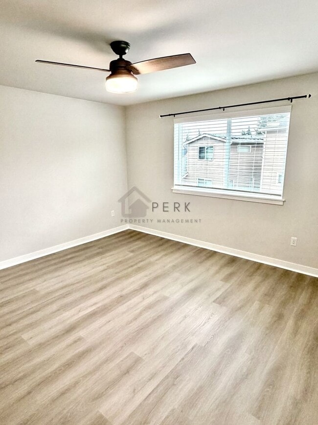 Building Photo - Modern 4-Bedroom, 2.5-Bath, 3-Story Home in Gated South Hill Community