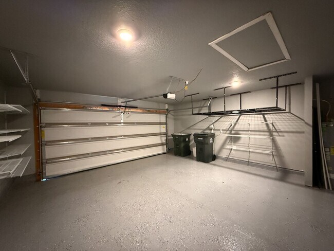 Building Photo - 4 Bedroom 2 Bath Home for Rent in Birch Run Subdivision! Energy Efficient Solar Panels to Help Lo...