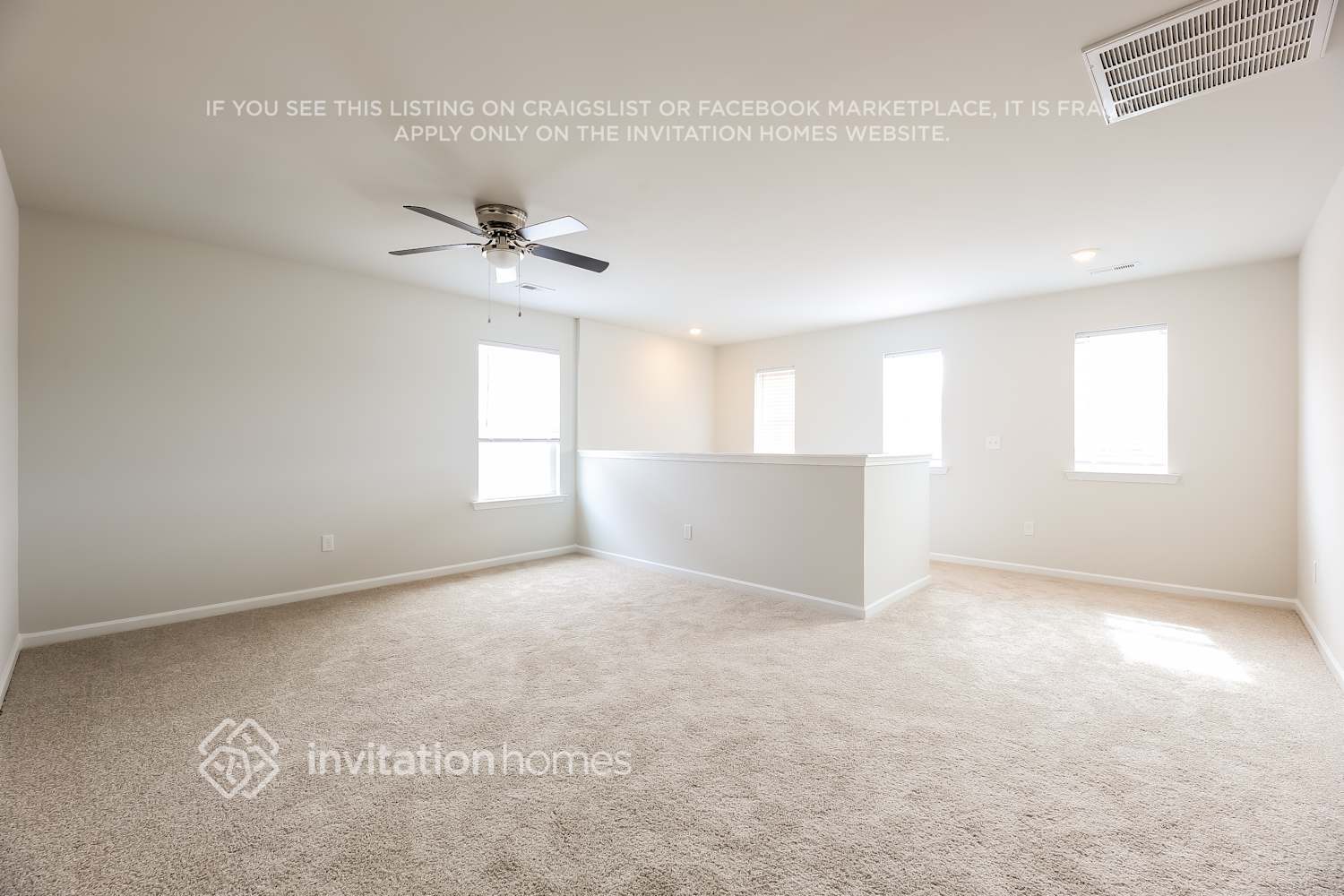 Building Photo - 207 White Flds Ave