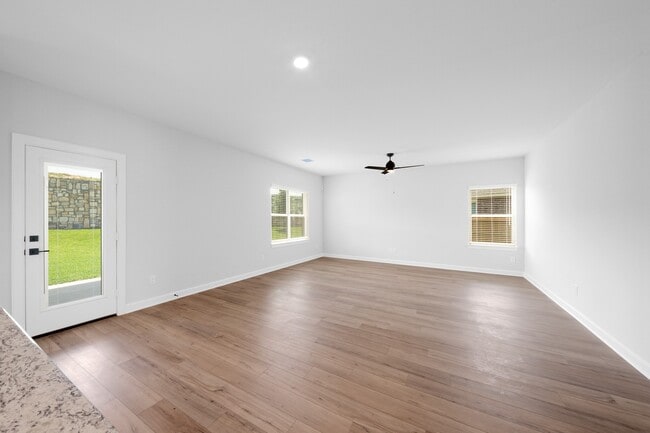 Building Photo - 6139 White Spruce Dr
