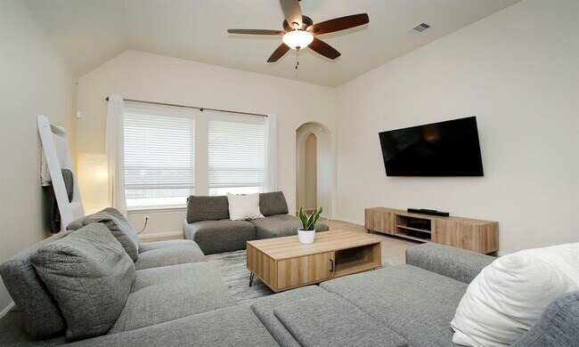 Building Photo - 21615 Rainfall Park Dr