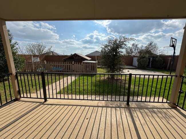 Building Photo - 4602 Hank Dr