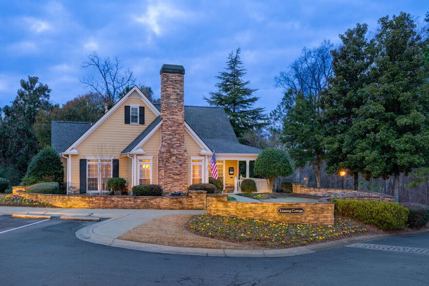 Primary Photo - Hamptons at East Cobb