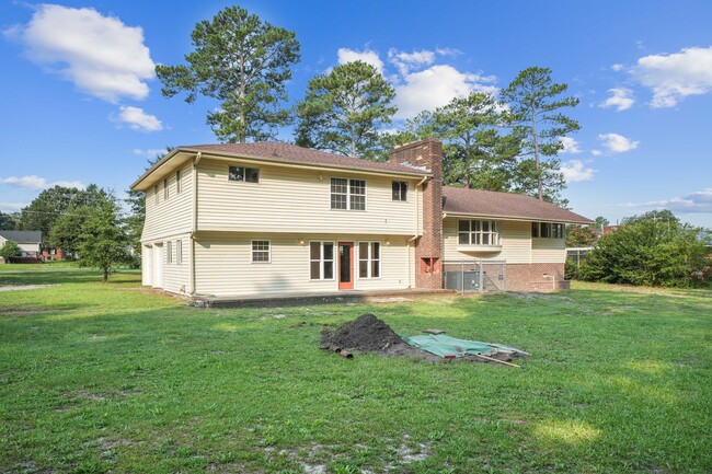 Building Photo - 607 Longleaf Ave