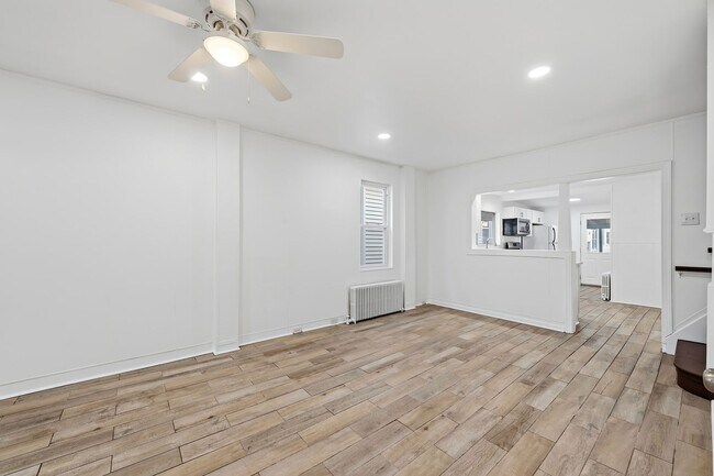 Building Photo - 1130 3rd St