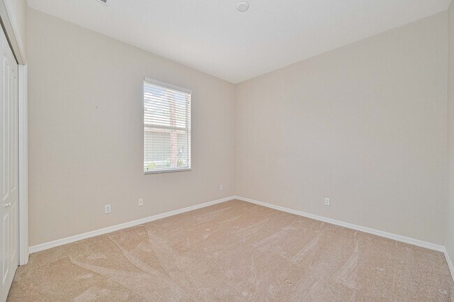 Building Photo - ** NOW AVAILABLE ** Villa in Bella Terra  - 2bed/2 bath plus den