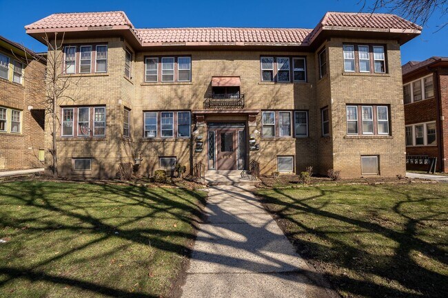 Building Photo - 4202 W Martin Dr