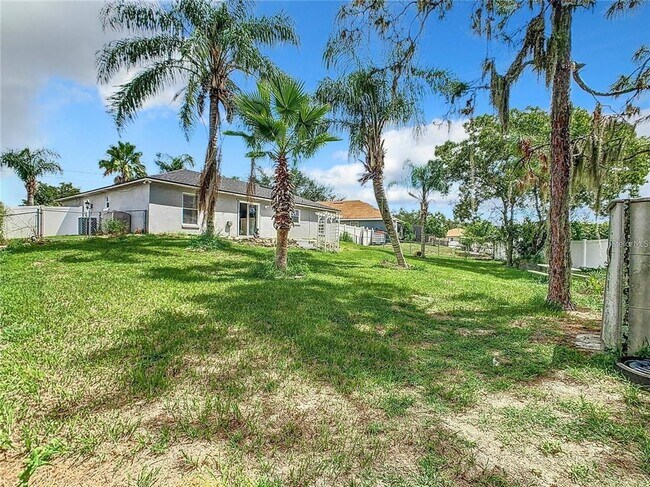 Building Photo - 1833 Hudson Ct