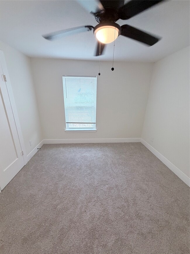 Building Photo - 1526 E 32nd 1/2 St