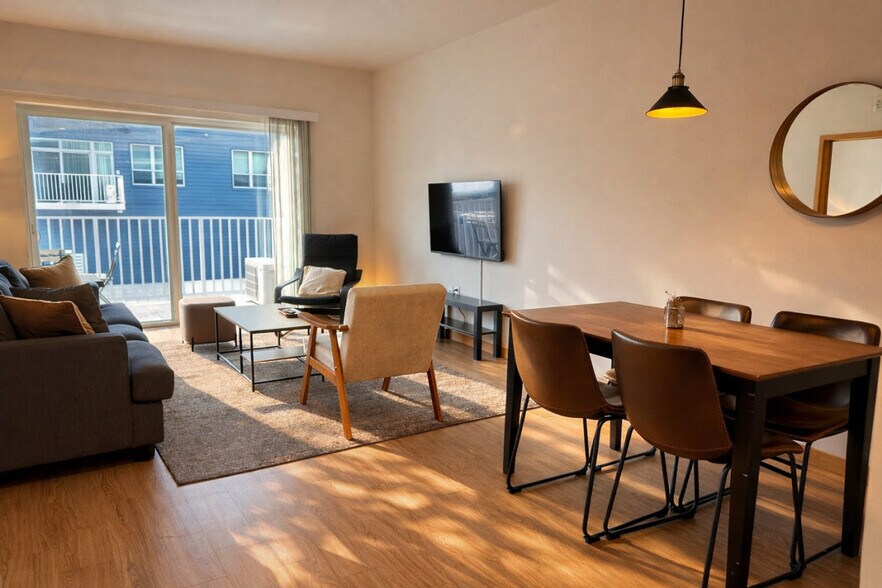 Building Photo - 1640 N Water St