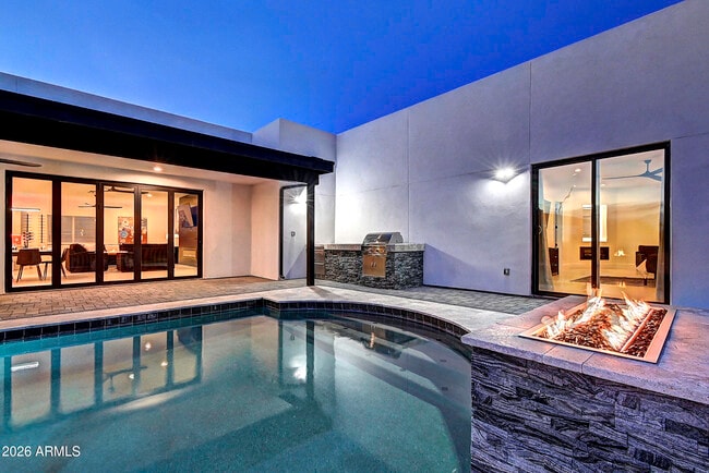 Building Photo - 6401 E Larkspur Dr