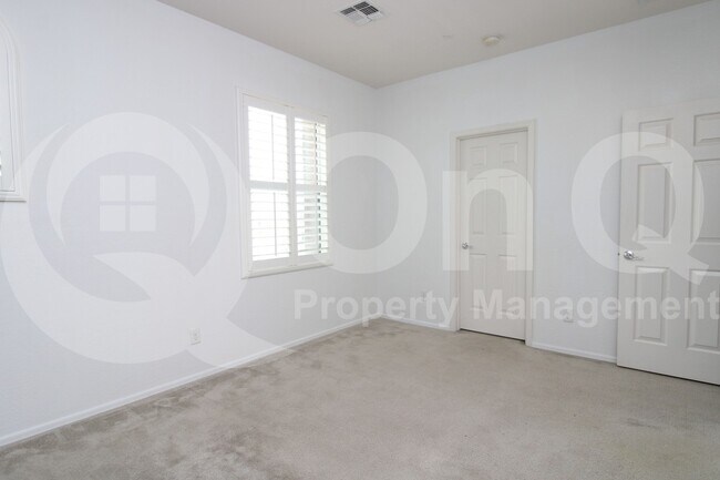 Building Photo - 9134 S Roberts Rd