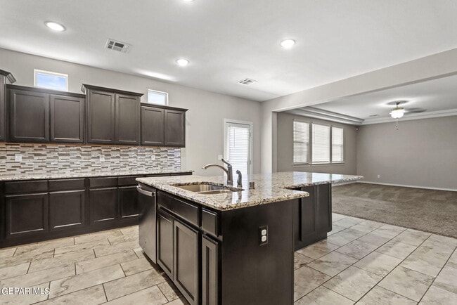 Building Photo - 12312 Desert Path Ct