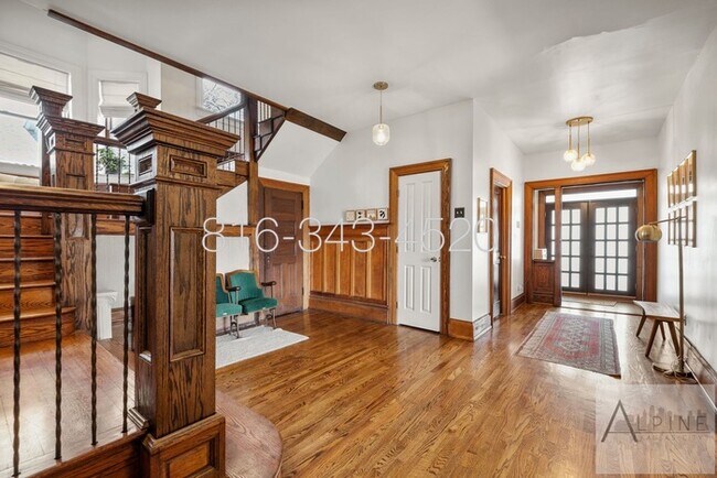 Building Photo - Indoor Pool! FULLY Furnished Short or Mid Term Rental