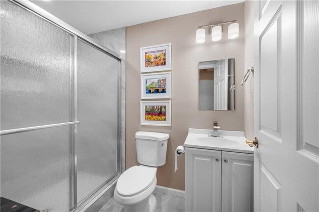 Building Photo - 460 Peyton Rd SW