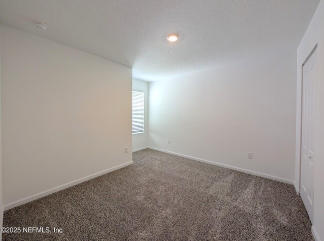 Building Photo - 5938 Lakeside Dr