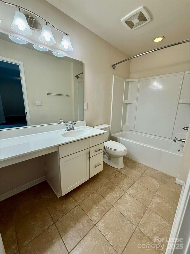Building Photo - 9516 Birkwood Ct