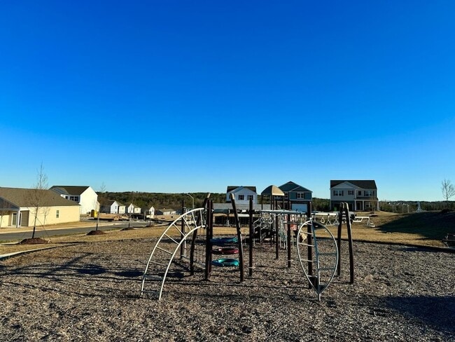 Building Photo - 149 Tributary Wy