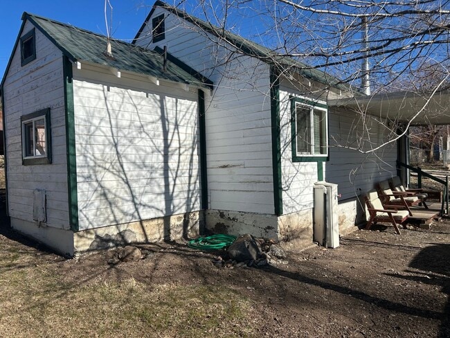 Building Photo - 1 bed/1 bath in Adin CA