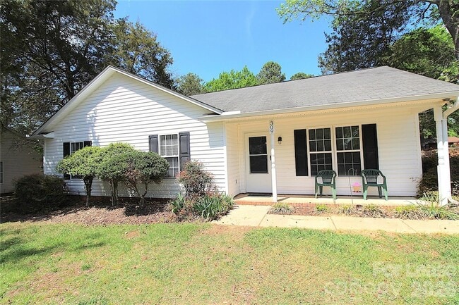 Building Photo - 309 Hamilton St