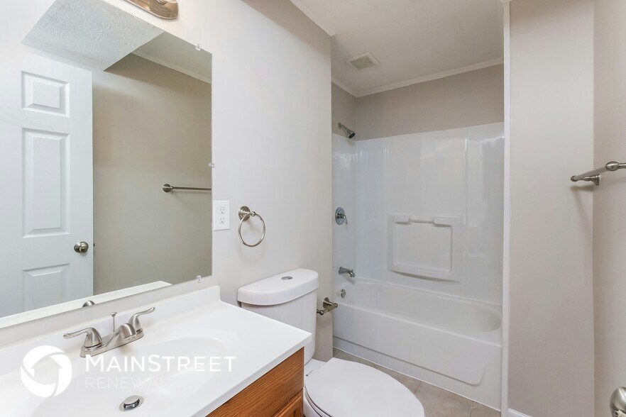 Building Photo - 8611 Montrie Ct