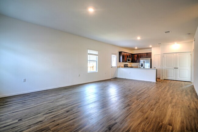 Building Photo - 14305 Sandrock Bnd
