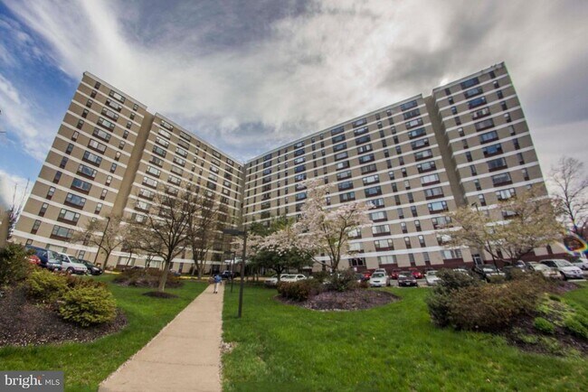Building Photo - 4600 Duke St