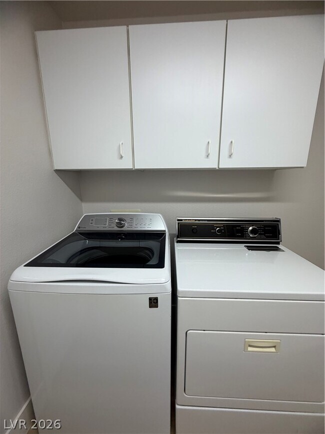 Building Photo - 5004 Elm Grove Dr