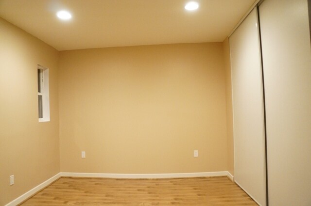 Building Photo - 596 S Mentor Ave