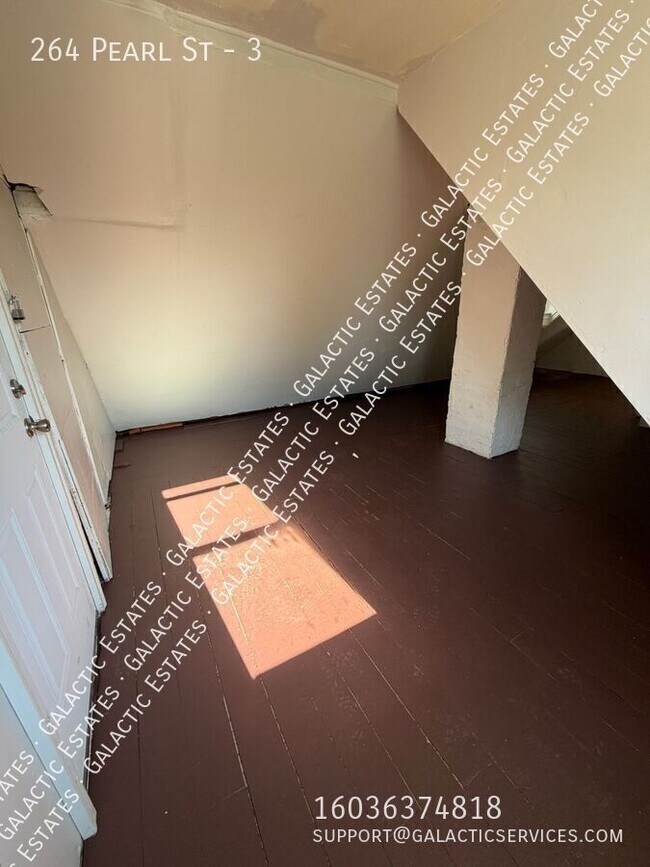 Building Photo - 264 Pearl St