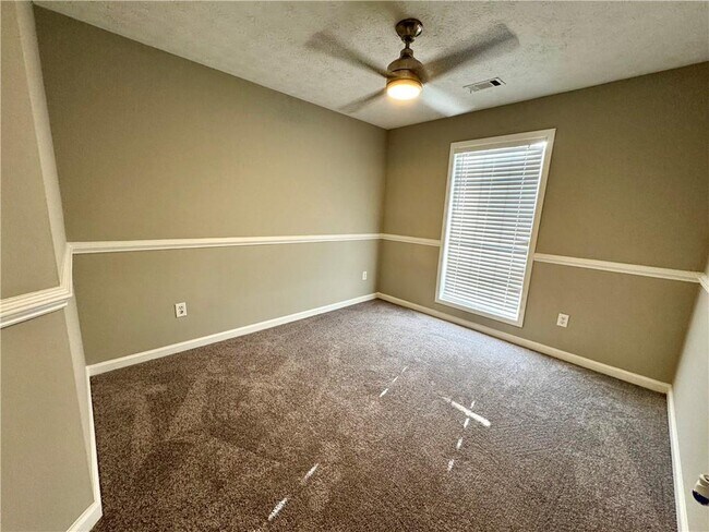 Building Photo - 1255 Avalon Dr