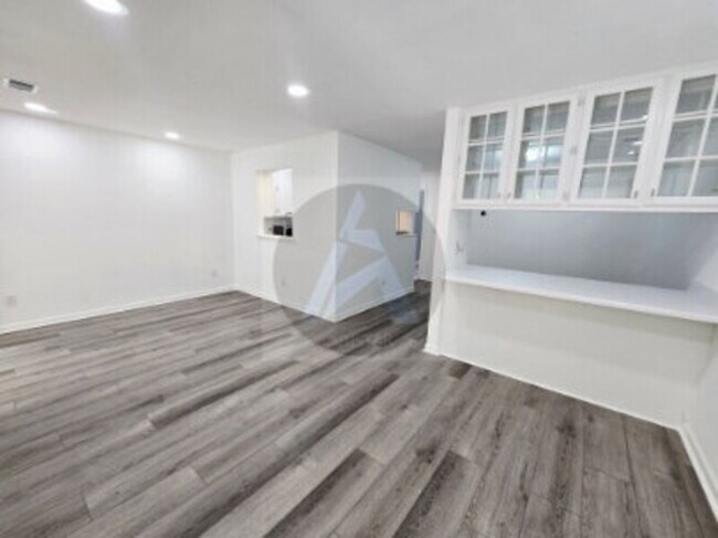 Building Photo - 1041 Kennesborough Rd NW