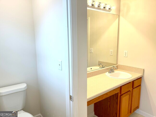 Building Photo - 490 Cherry Branch Ln