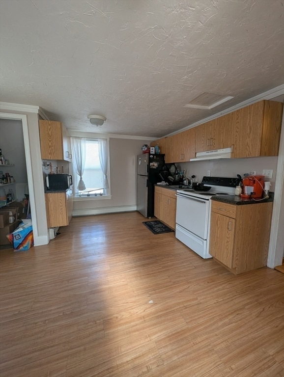 Building Photo - 27 Pleasant St