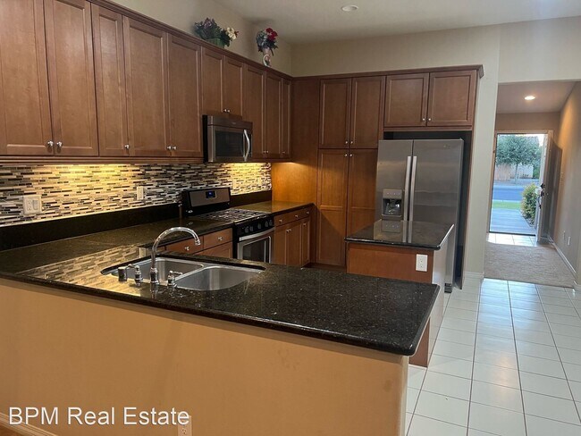 Building Photo - 4 br, 2 bath House - 6904 Trejo Dr