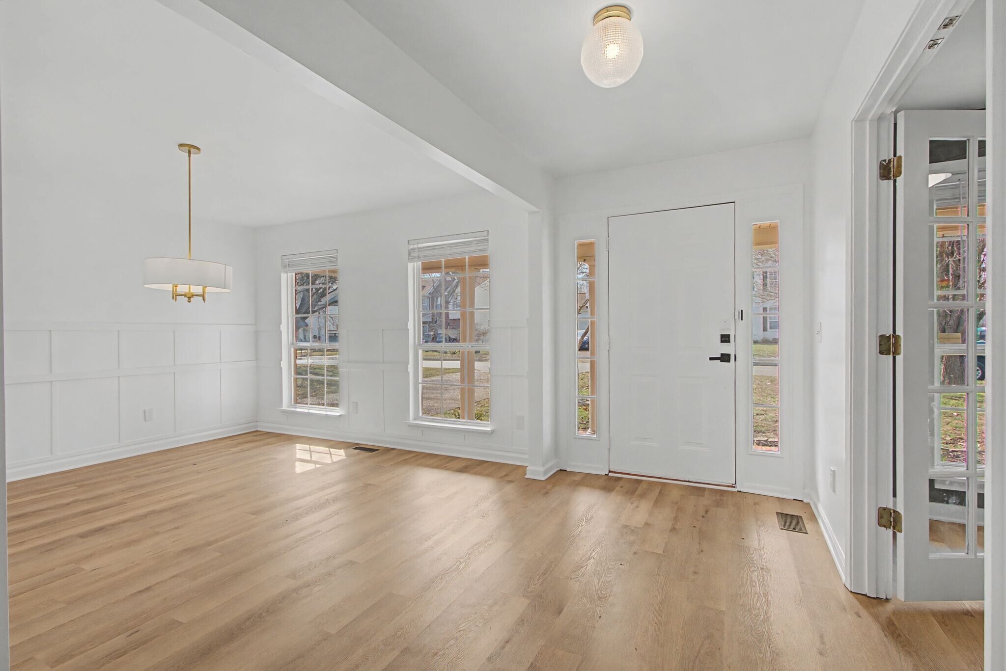 Building Photo - 2932 Burtonwood Dr