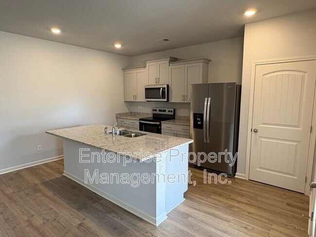 Building Photo - 265 Kipling Dr