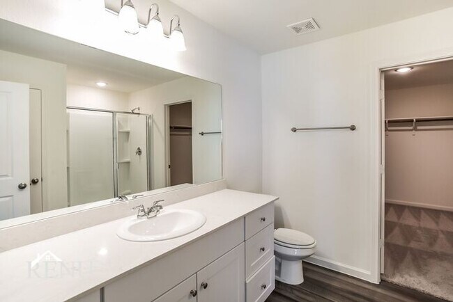 Building Photo - 1317 Escondido Dr