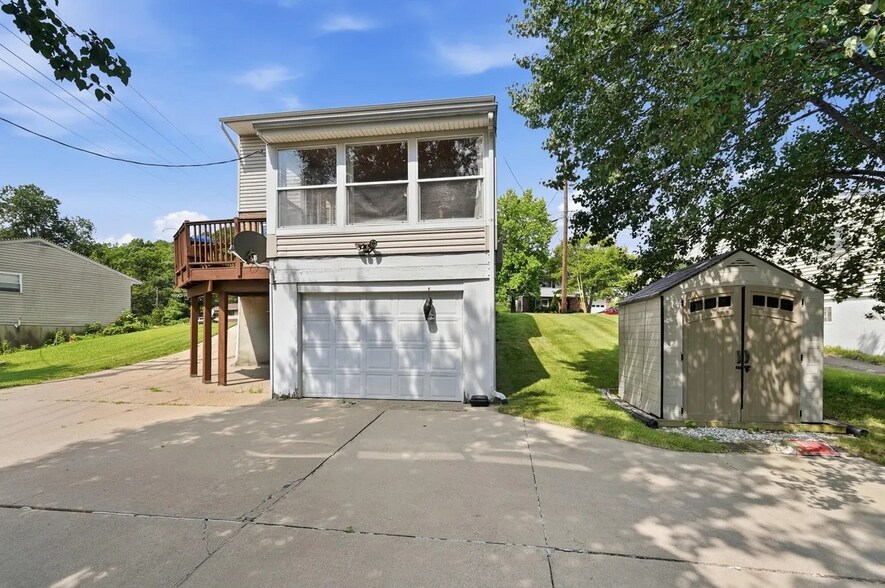 Building Photo - 14 Hillside Ave