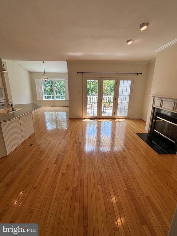 Building Photo - 571 Gramercy Ln