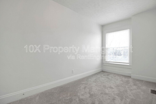 Building Photo - 1032 S Ohio Ave