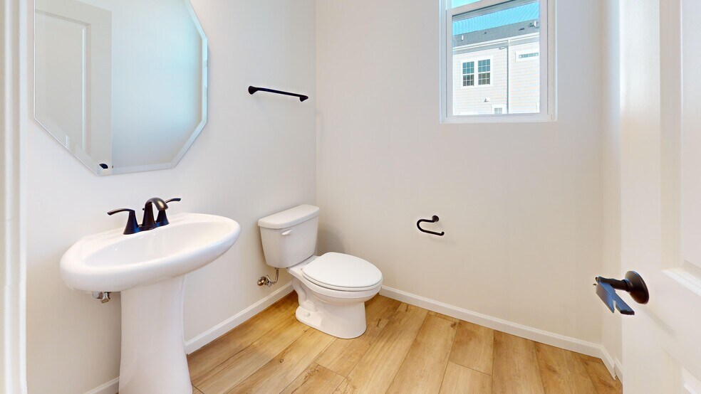 Half-Bath - 134 Yorktown Ct