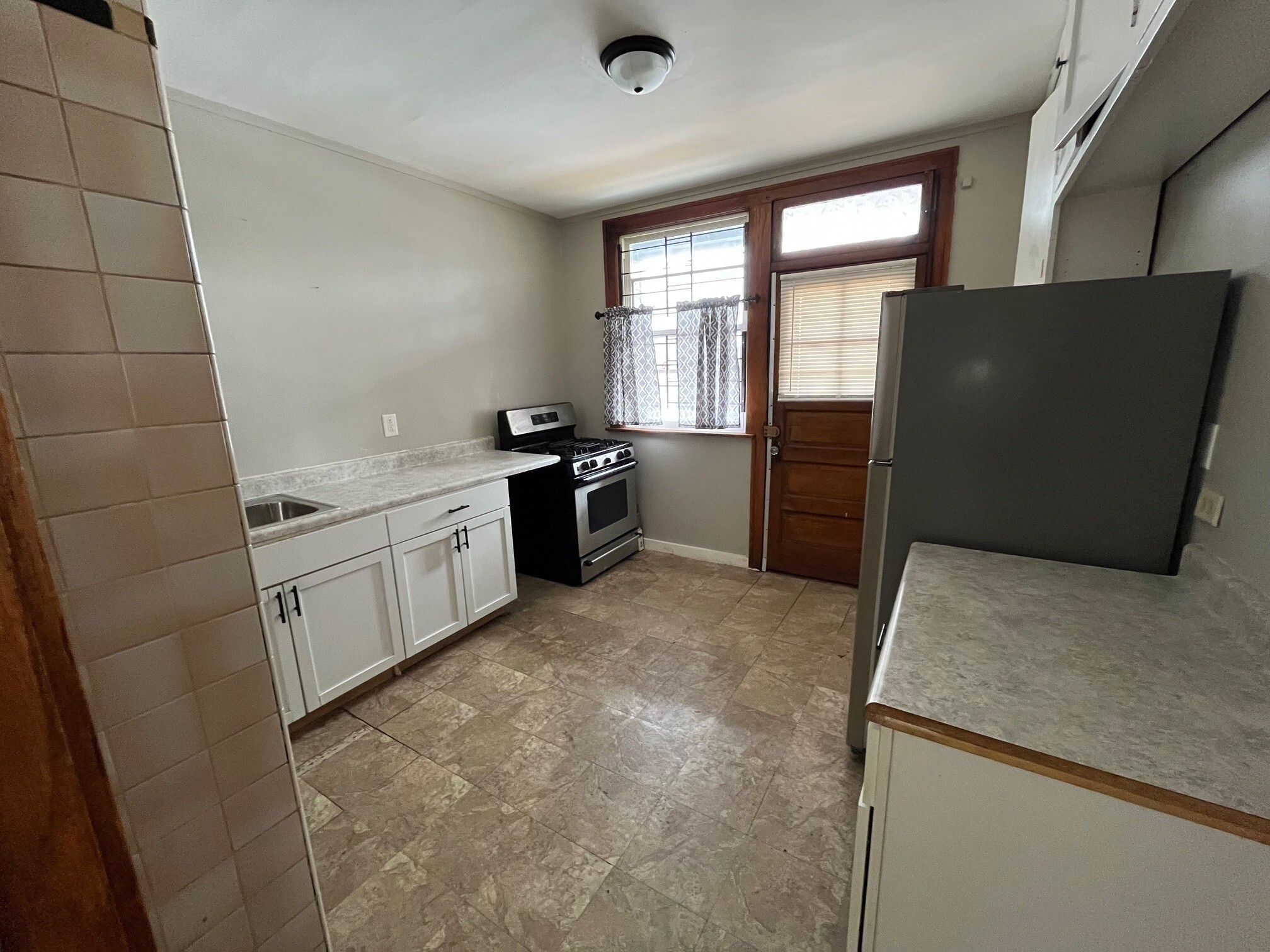 Building Photo - 9151 S Ada St