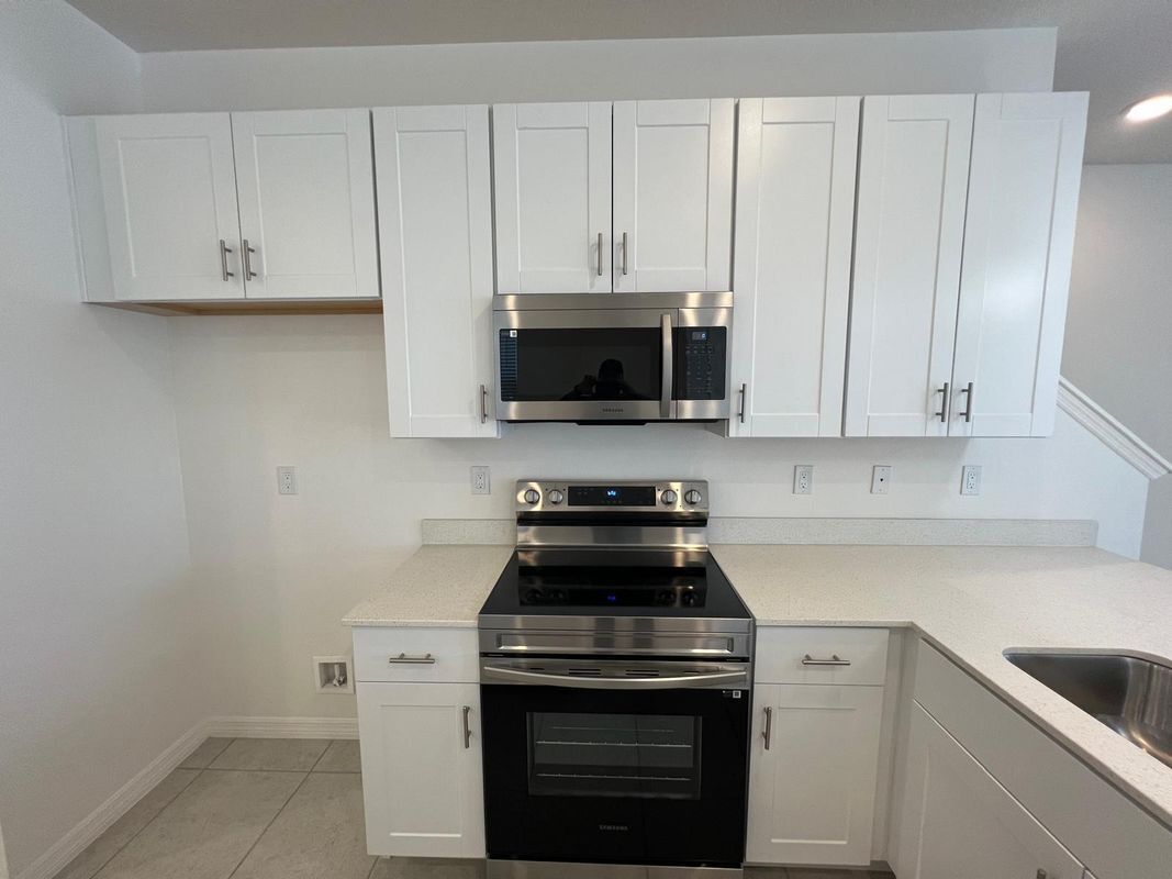 Building Photo - 1230 Wycliffe Wy