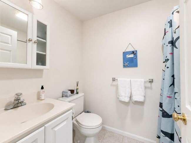 Building Photo - 9 Riverview Dr