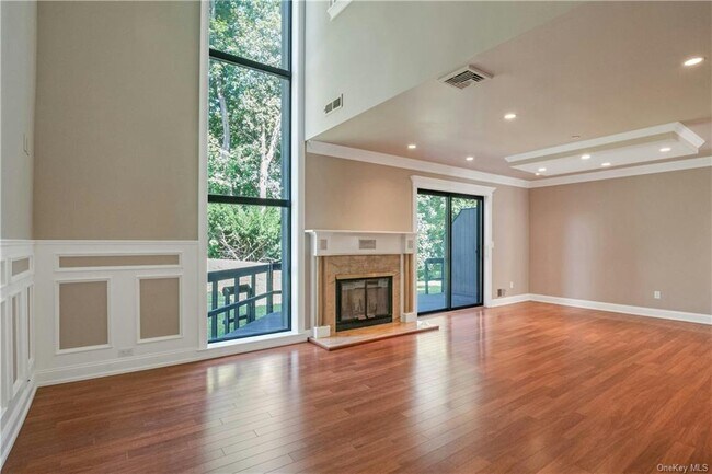 Building Photo - 126 Stone Oaks Dr