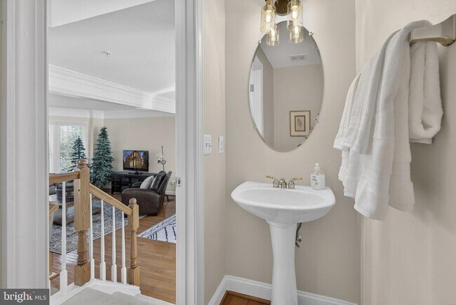 Building Photo - 43789 Water Bay Terrace